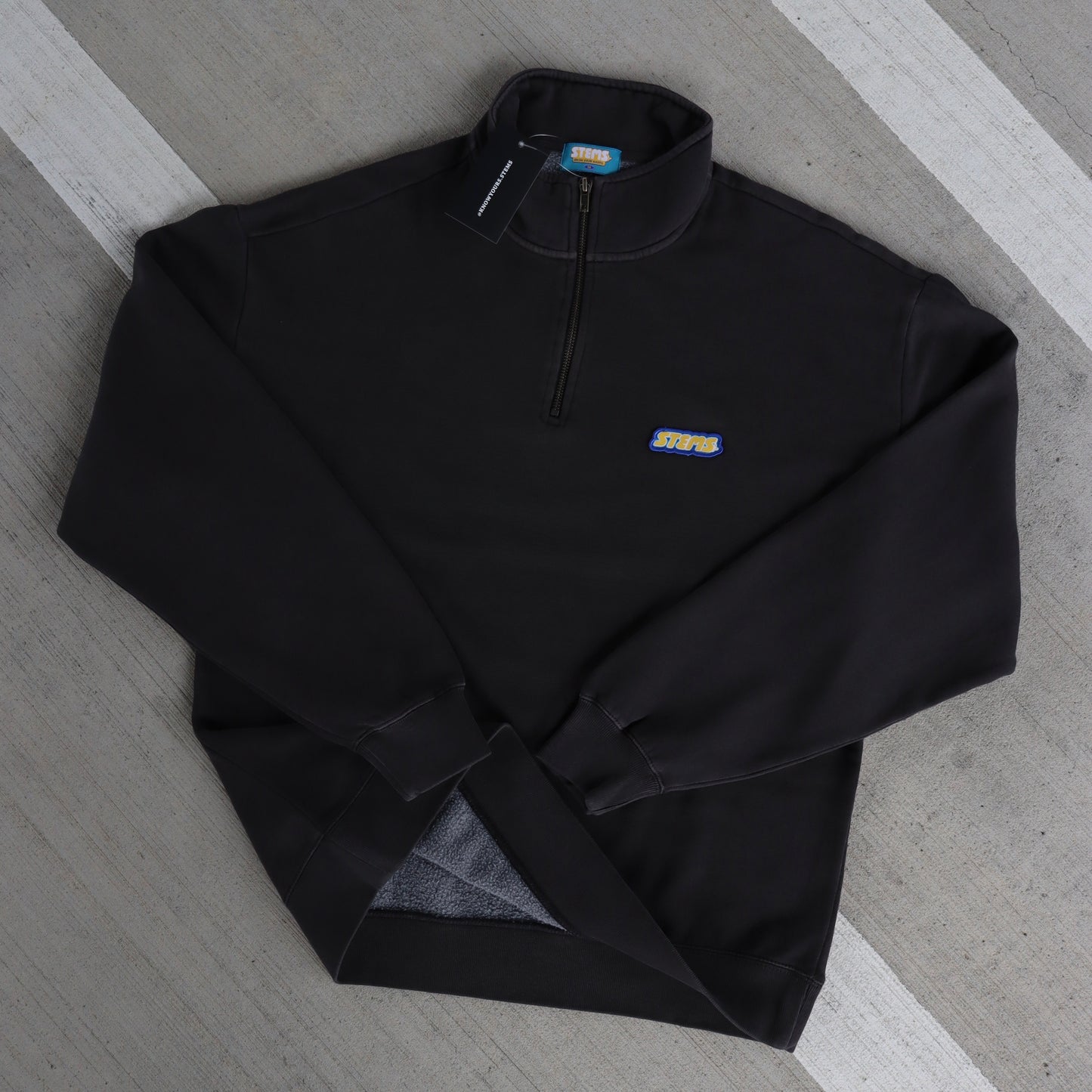 Stems Quarter Zip Faded Black
